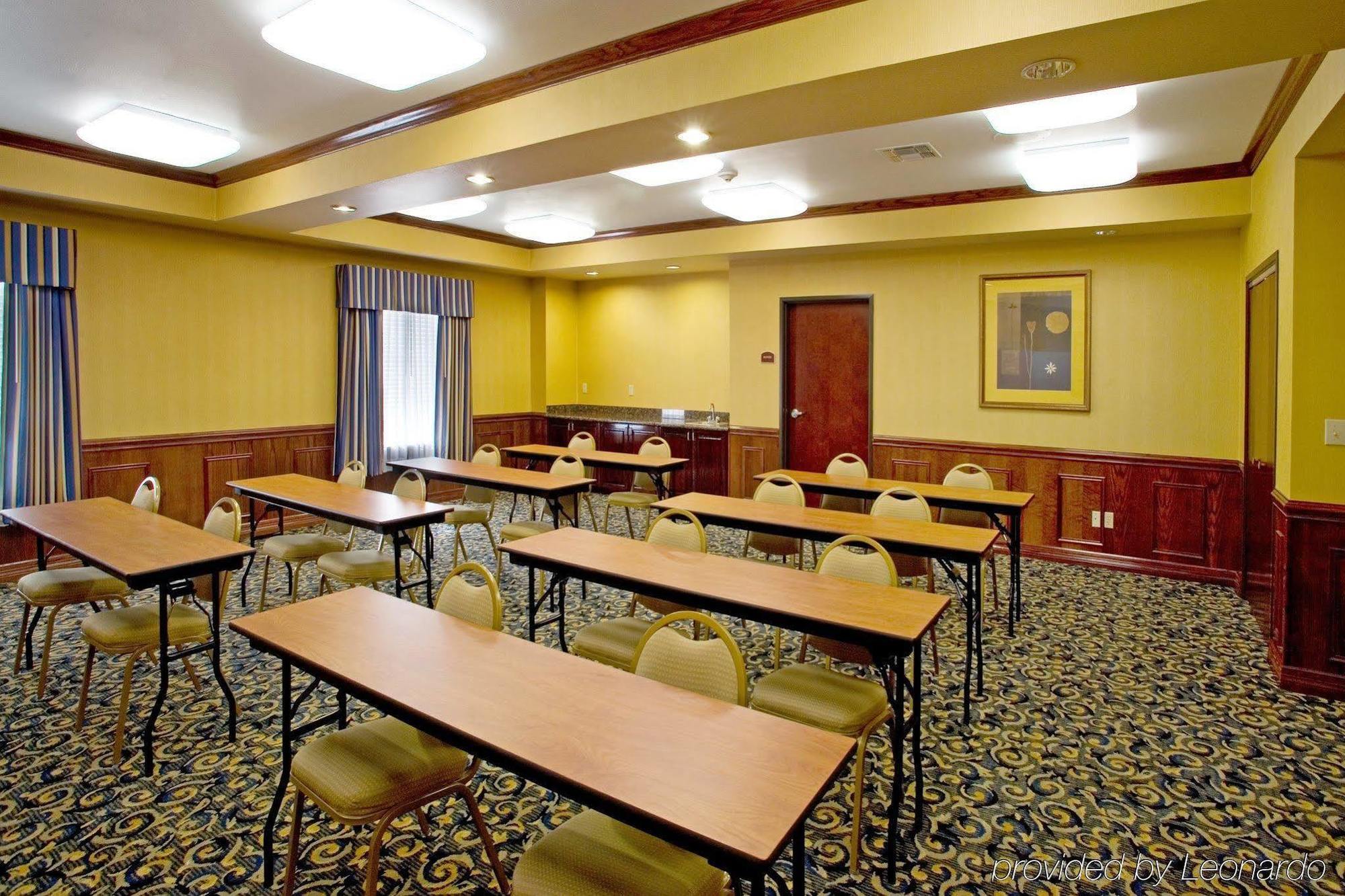 Holiday Inn Express Hotel And Suites Falfurrias Extérieur photo